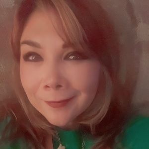 Meet your Posher, Claudia